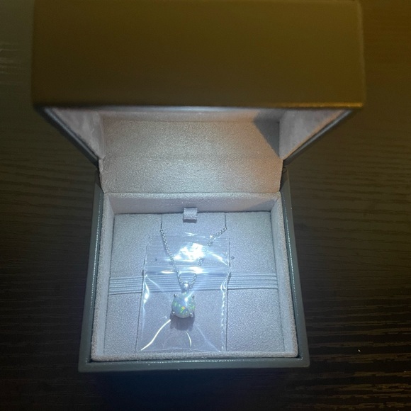 ANGARA 1.15 Ct AAAA-Grade Classic Round Opal Solitaire Pendant in 14K White Gold - Picture 9 of 11